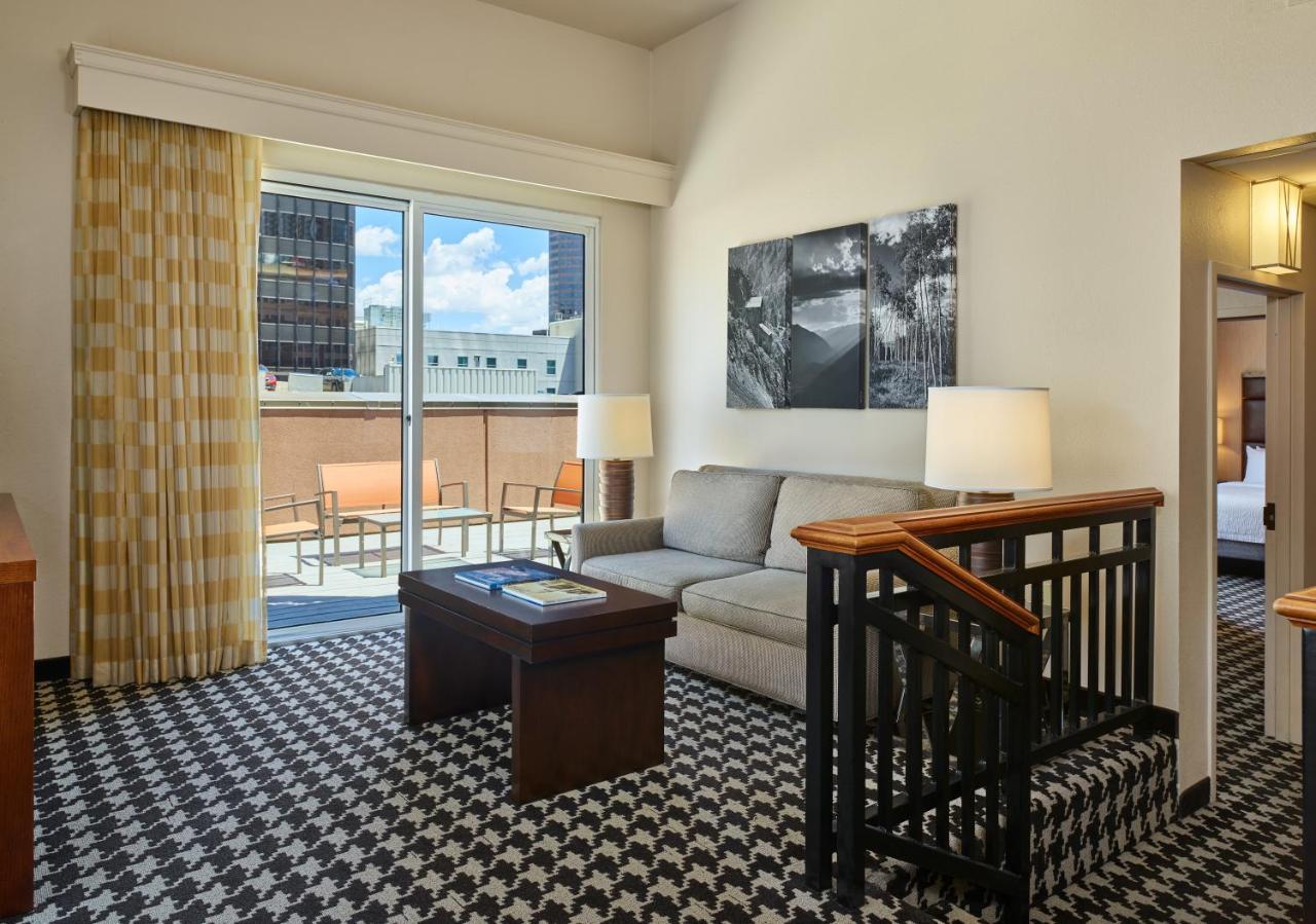 Courtyard By Marriott Denver Downtown Экстерьер фото